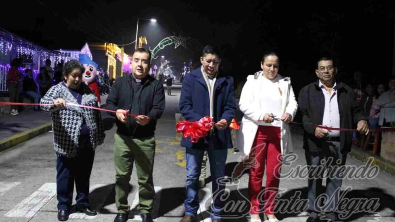 SE ILUMINA ALPATLÁHUAC