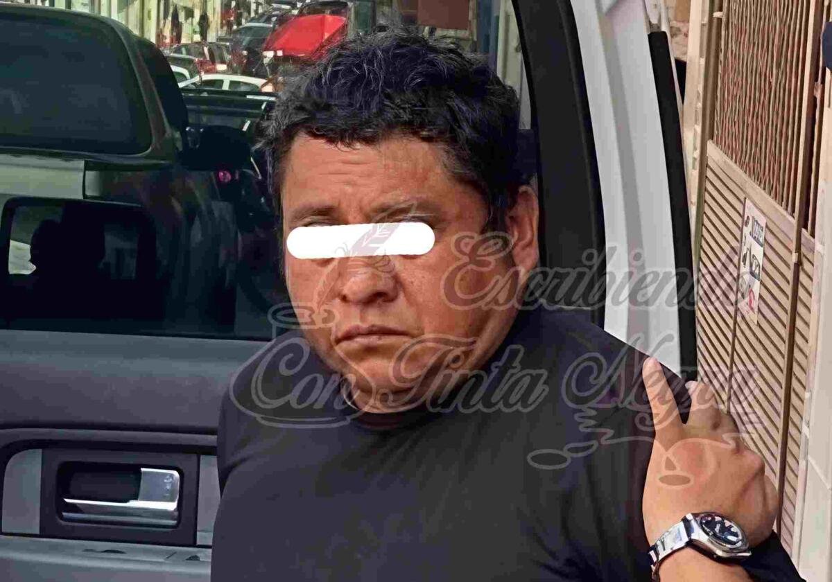 DETIENEN A AGENTE MUNICIPAL POR ABUSAR DE MENOR