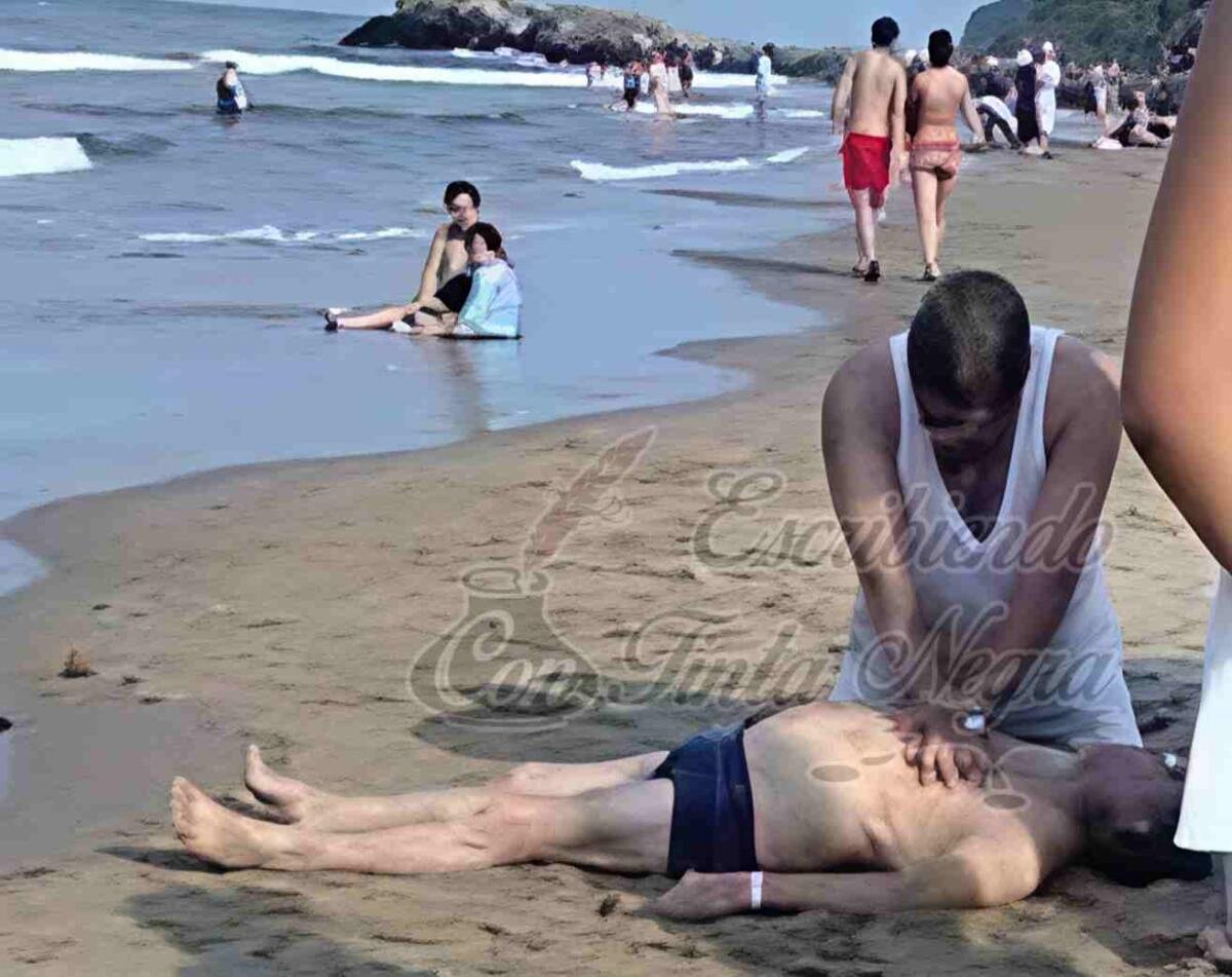 ADULTO MAYOR MUERE POR METERSE AL MAR DESPUÉS DE COMER