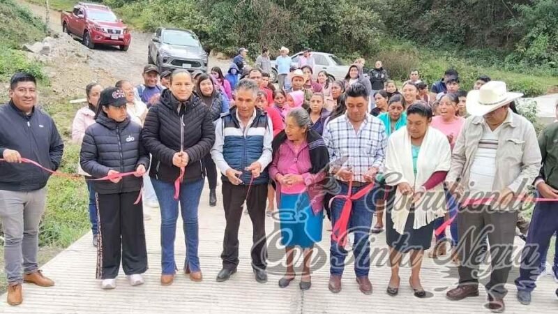 INAUGURAN OBRAS EN TEXOPA Y AYAHUALULCO