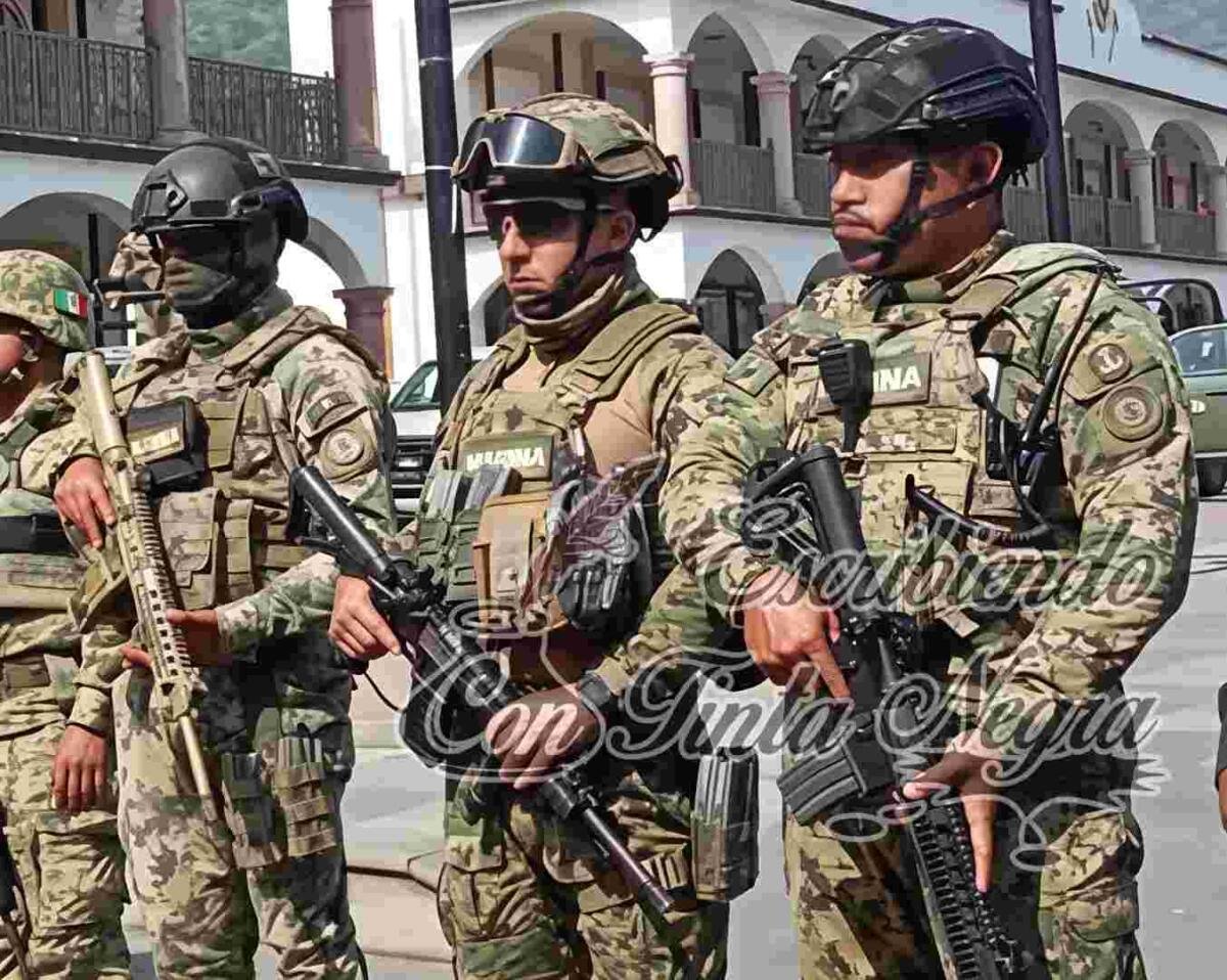 CONGRESO ANALIZA QUE MARINOS ENCABECEN POLICÍAS MUNICIPALES