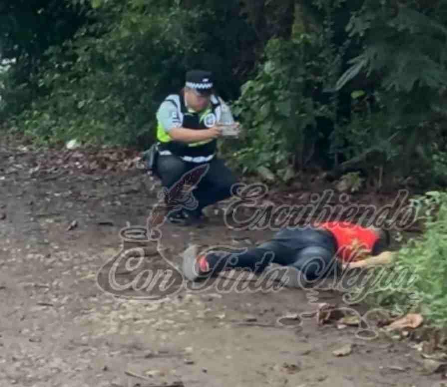 PERSECUSIÓN Y BALACERA DEJA UN MUERTO