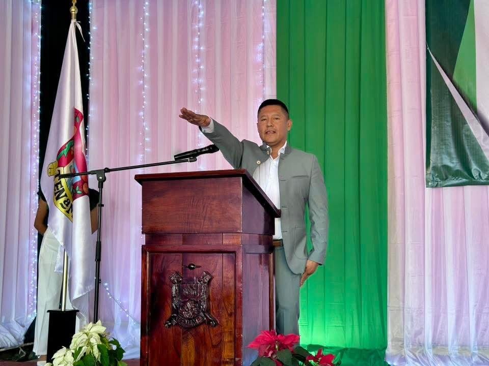 CARLOS SÁNCHEZ RINDE PROTESTA COMO ALCALDE DE TENAMPA