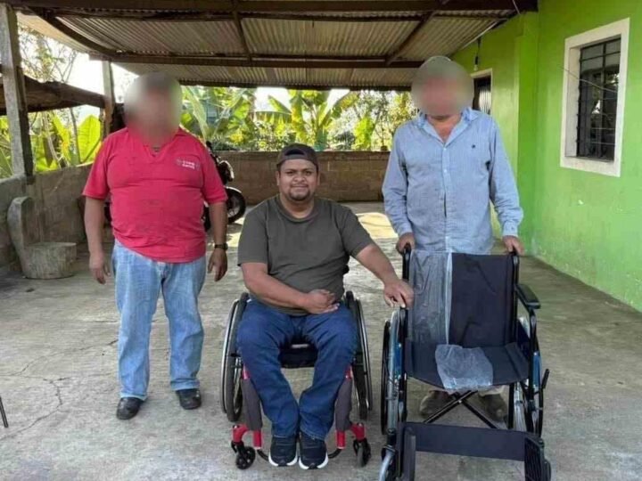 ENTREGA DIPUTADO APOYOS FUNCIONALES