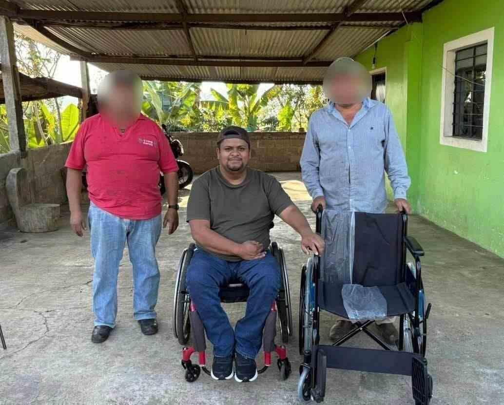 ENTREGA DIPUTADO APOYOS FUNCIONALES