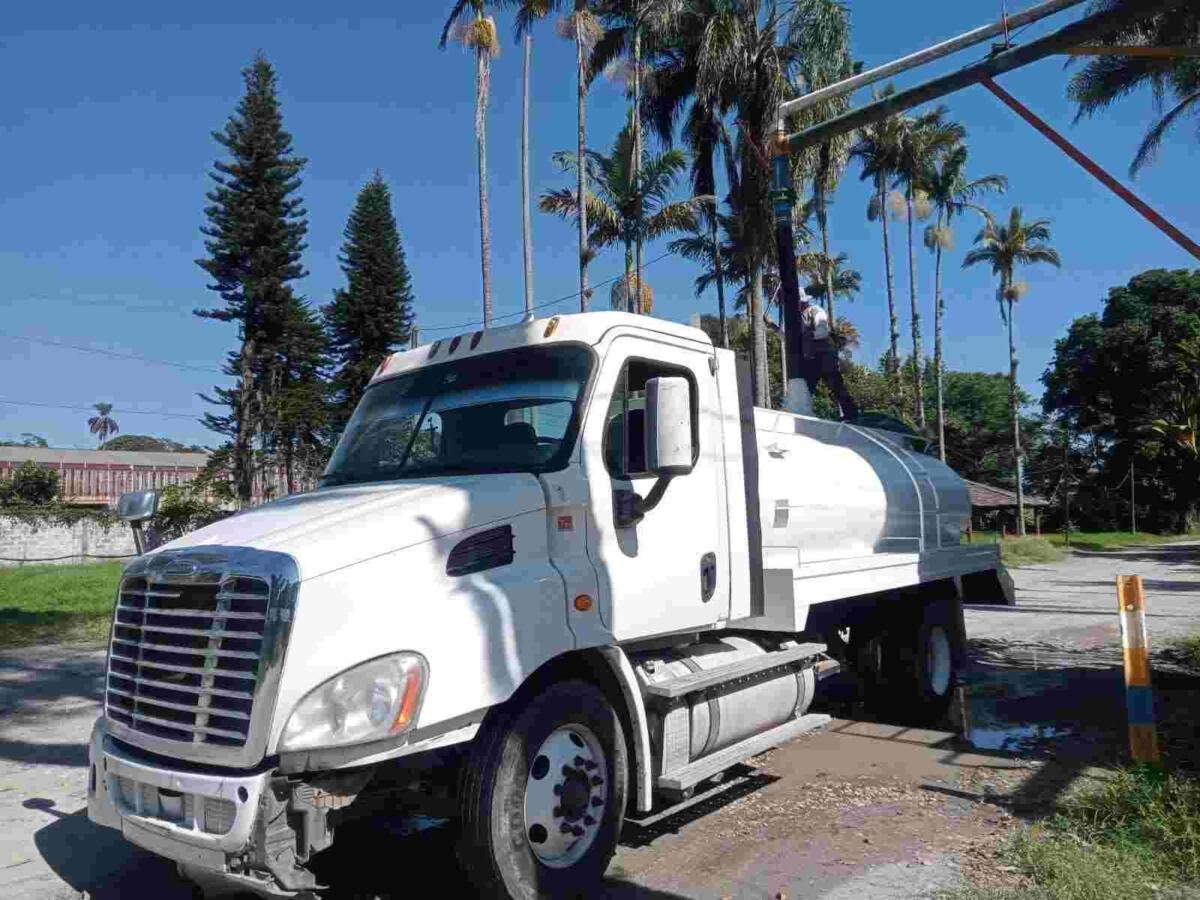 ALCALDESA DE CHOCAMÁN ATIENDE DESABASTO DE AGUA