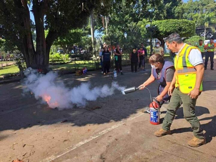 CAPACITAN A PERSONAL DEL “KIOSKO-CAFÉ”