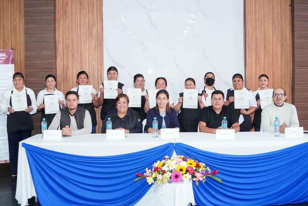 CONCLUYE CURSO DIF DE ALPATLÁHUAC