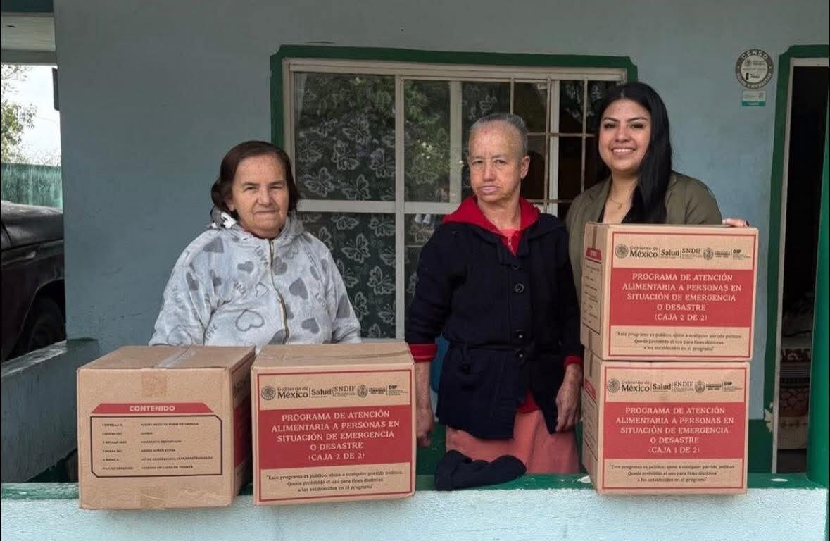 ENTREGAN APOYOS A FAMILIAS DE SOCHIAPA