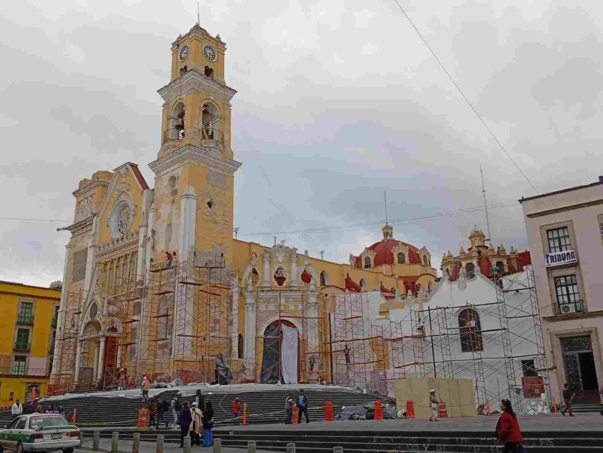 NARRATIVA OFICIAL NIEGA O RECHAZA LOS PROBLEMAS SOCIALES; DENUNCIA ARQUIDIÓCESIS