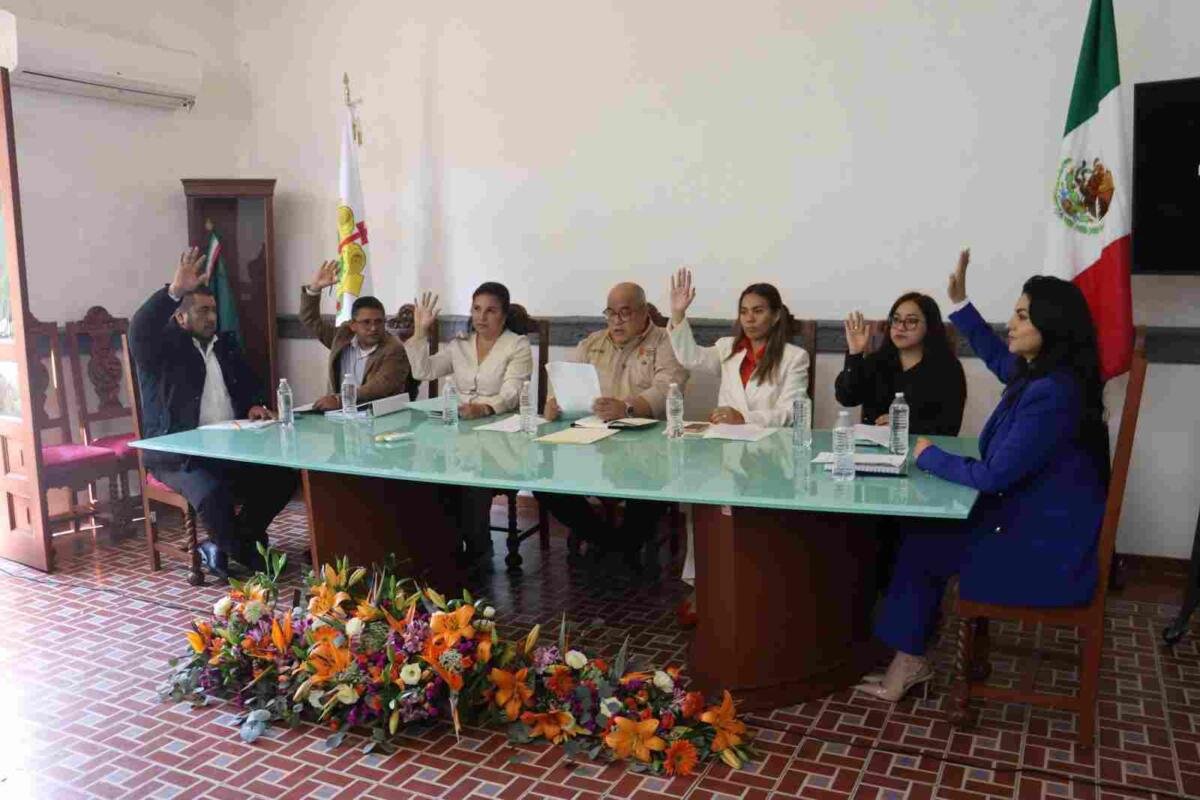 NOMBRAN TESORERO, CONTRALOR Y SECRETARIO DEL AYUNTAMIENTO DE FORTÍN