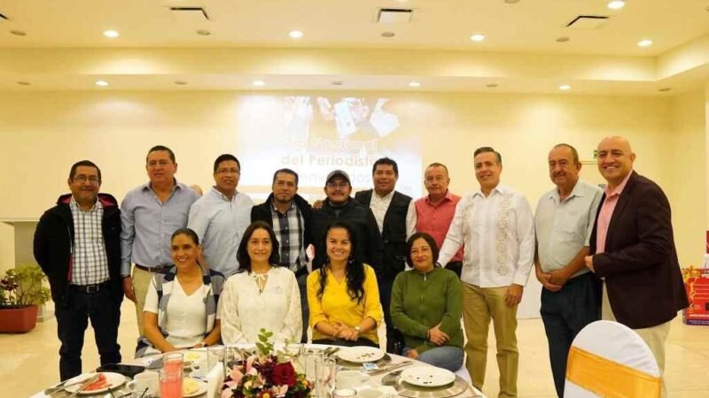 EL PERIODISMO ES ABRIR DEBATE Y PROPONER EN FAVOR DE LA COMUNIDAD: ALONSO CEREZO