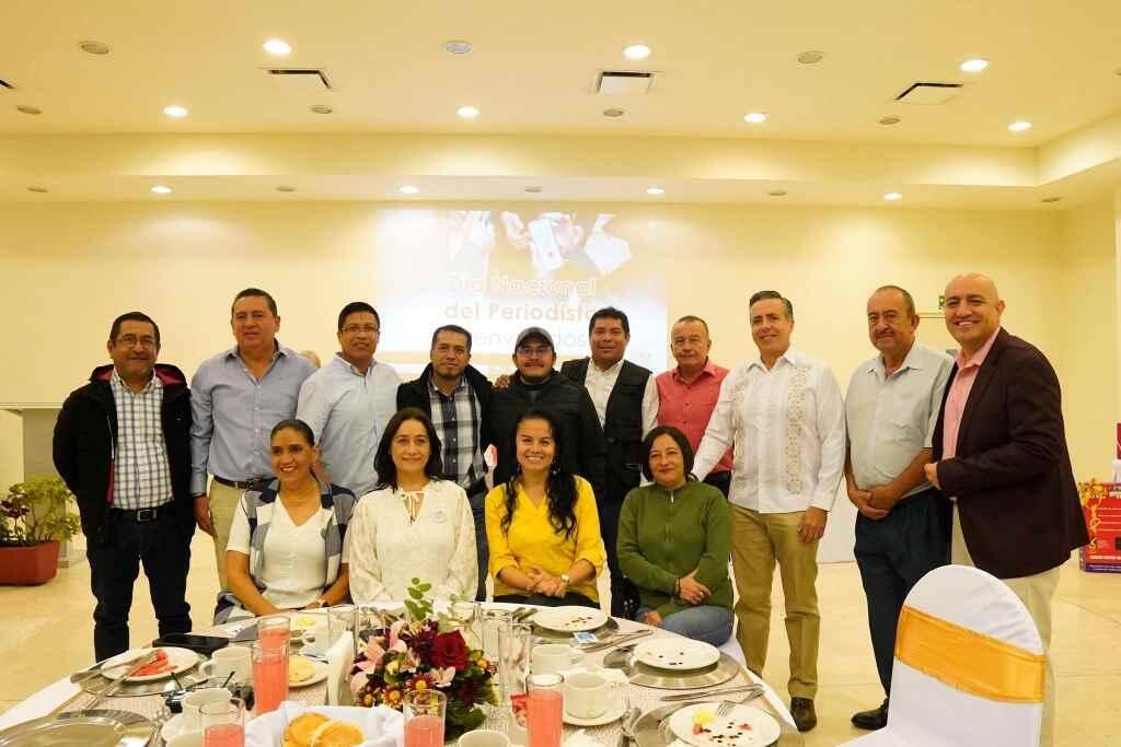 EL PERIODISMO ES ABRIR DEBATE Y PROPONER EN FAVOR DE LA COMUNIDAD: ALONSO CEREZO