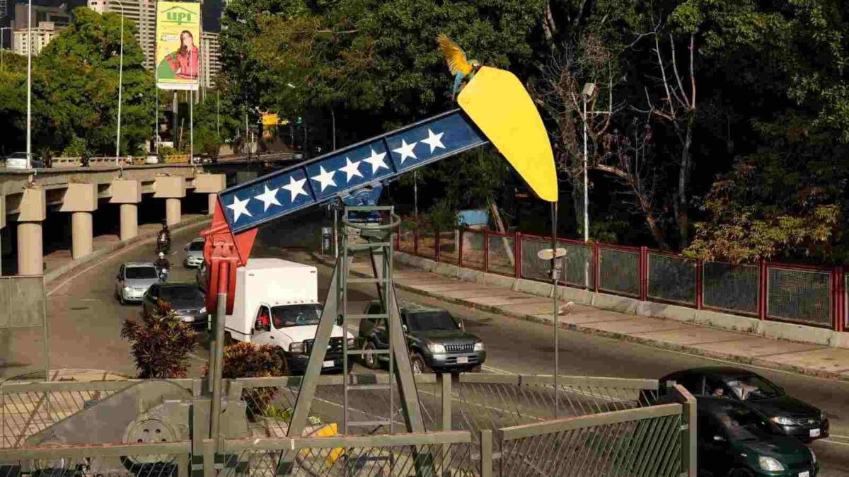 TRUMP AFIRMA QUE VENEZUELA ENTREGARÁ 50 MILLONES DE BARRILES DE PETRÓLEO A ESTADOS UNIDOS