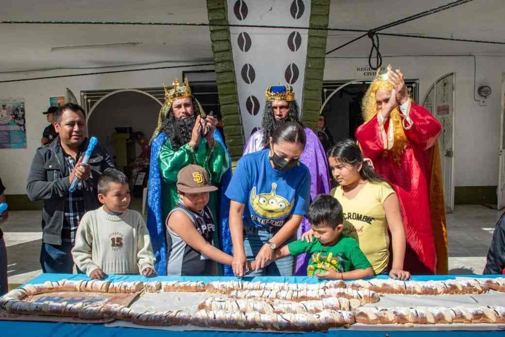 CELEBRAN EN IXHUATLÁN DEL CAFÉ EL DÍA DE REYES