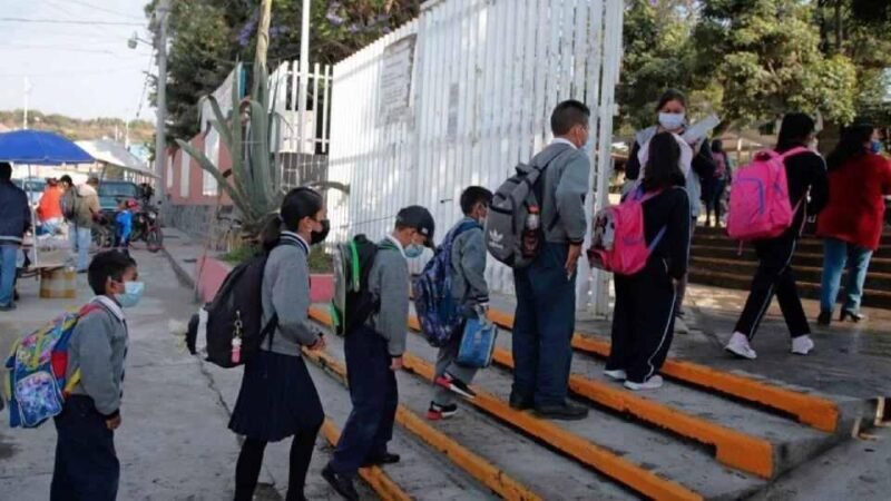 REGRESAN A CLASES 23.4 MILLONES DE ALUMNOS DE EDUCACIÓN BÁSICA