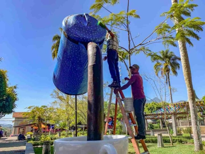 DAN MANTENIMIENTO A PARQUE DE IXHUATLÁN