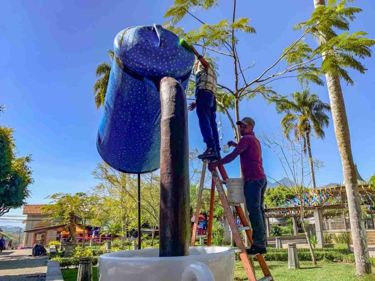 DAN MANTENIMIENTO A PARQUE DE IXHUATLÁN