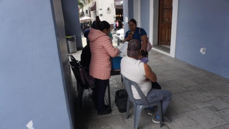 RESPONDEN CIUDADANOS A LOS MÓDULOS DE VACUNACIÓN