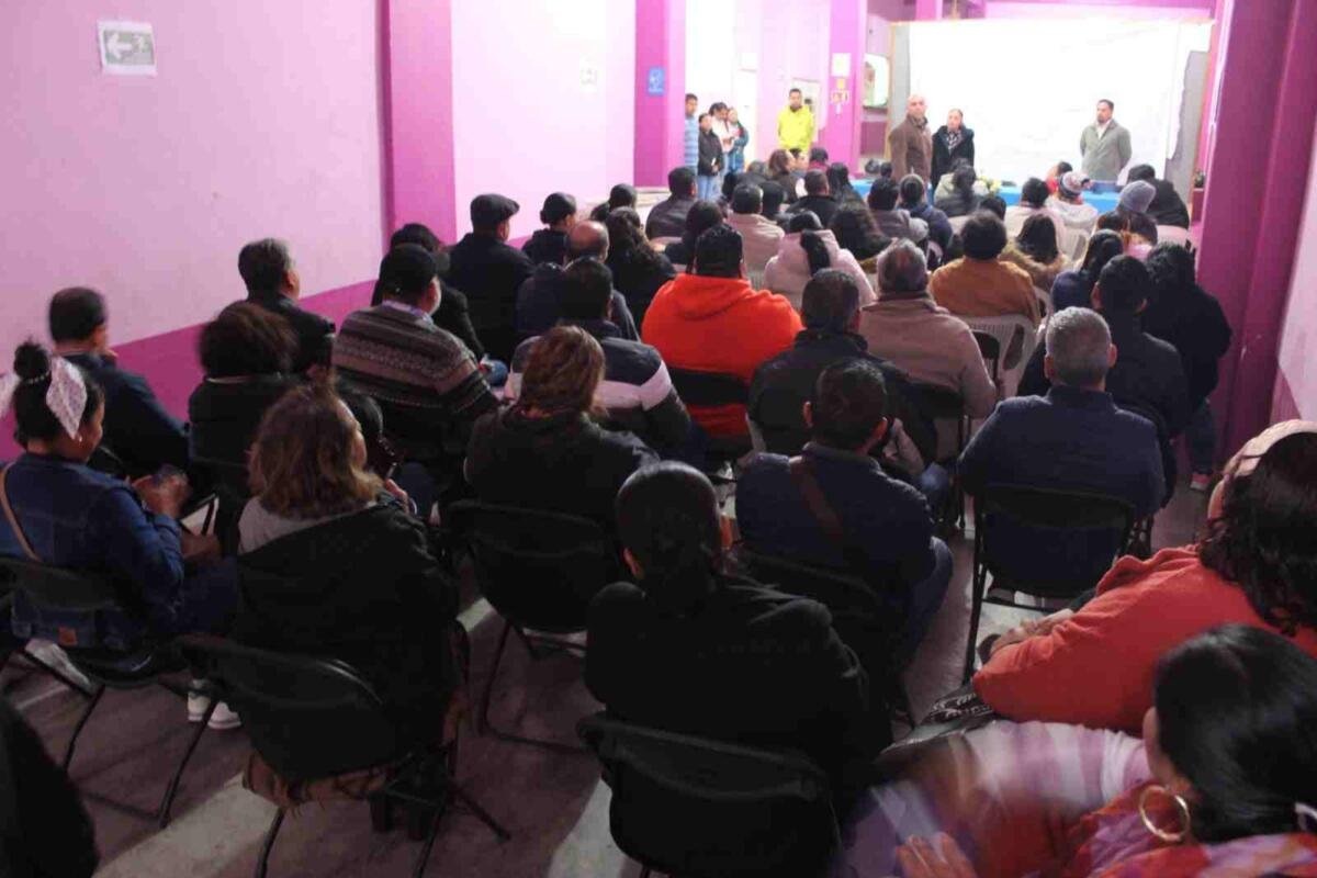 AUTORIDADES SOSTIENEN REUNIÓN CON REPRESENTANTES DE 54 ESCUELAS