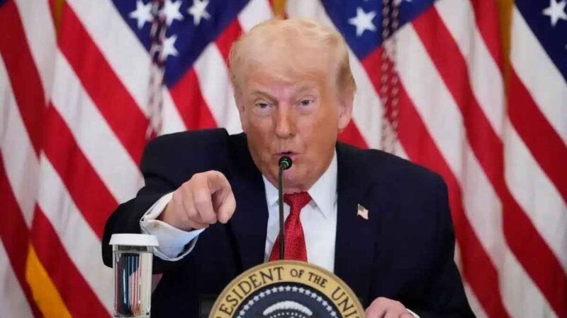 TRUMP  AMENAZA CON ARANCELES A PAÍSES QUE NO RESPALDEN SU PLAN PARA GROENLANDIA