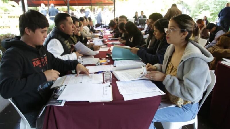 ENTREGA SEV 118 ÓRDENES DE PRESENTACIÓN A DOCENTES DE EDUCACIÓN BÁSICA