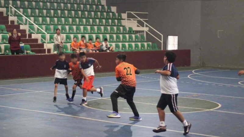 CHOCAMÁN SE IMPONE EN HANDBALL
