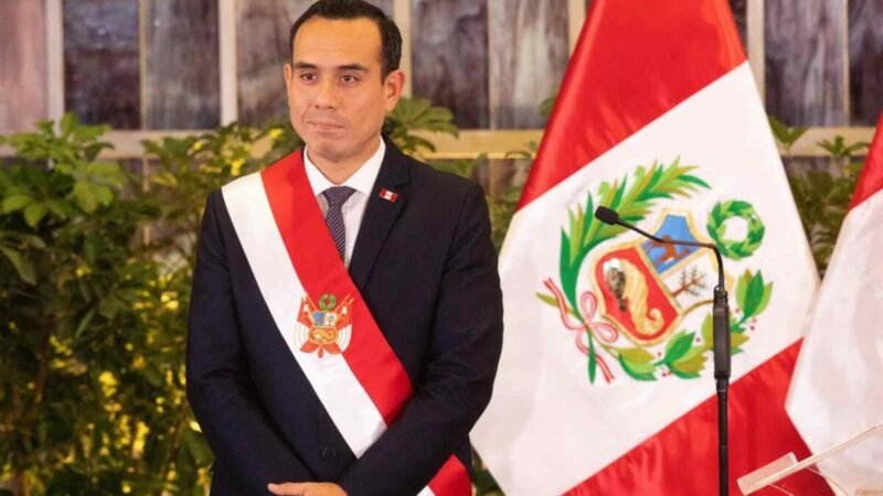 PRESIDENTE INTERINO DE PERÚ ES INVESTIGADO POR TRÁFICO DE INFLUENCIAS