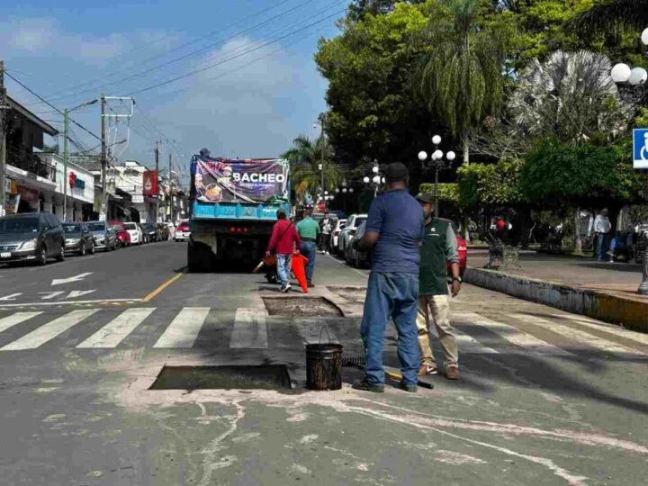 CONTINÚAN TRABAJOS DE BACHEO EN FORTÍN