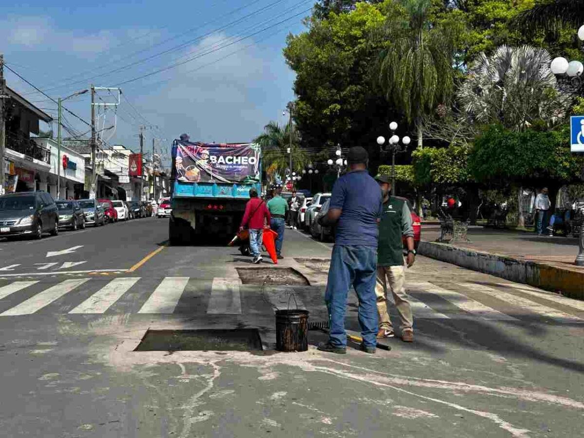 CONTINÚAN TRABAJOS DE BACHEO EN FORTÍN