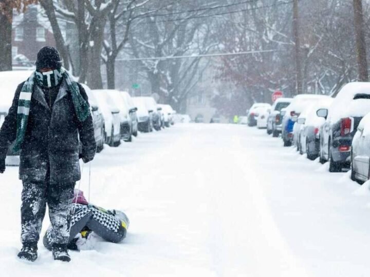 TORMENTA INVERNAL DEJA A MÁS DE UN MILLÓN DE HOGARES SIN ELECTRICIDAD EN EU