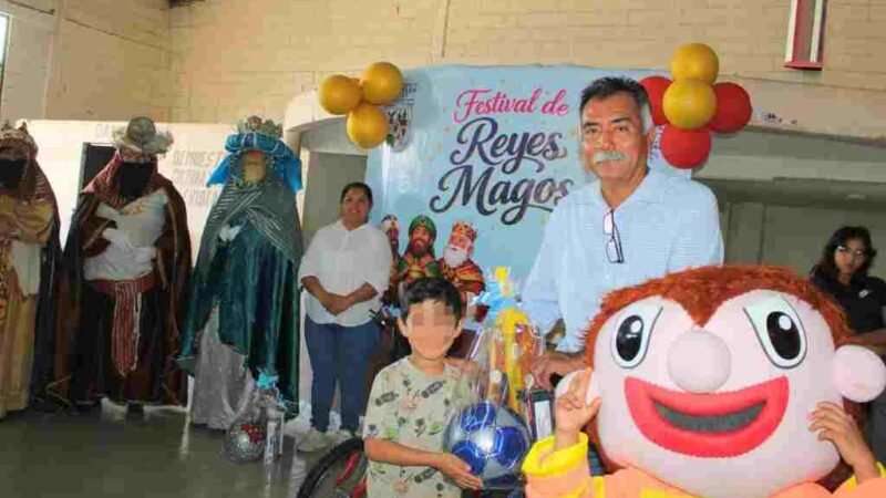 RECORREN LOS REYES MAGOS EL MUNICIPIO DE TOMATLÁN