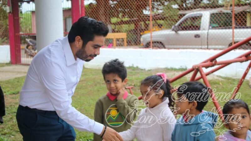 PONEN EN MARCHA PROGRAMA “ALCALDE EN TU ESCUELA” EN YANGA