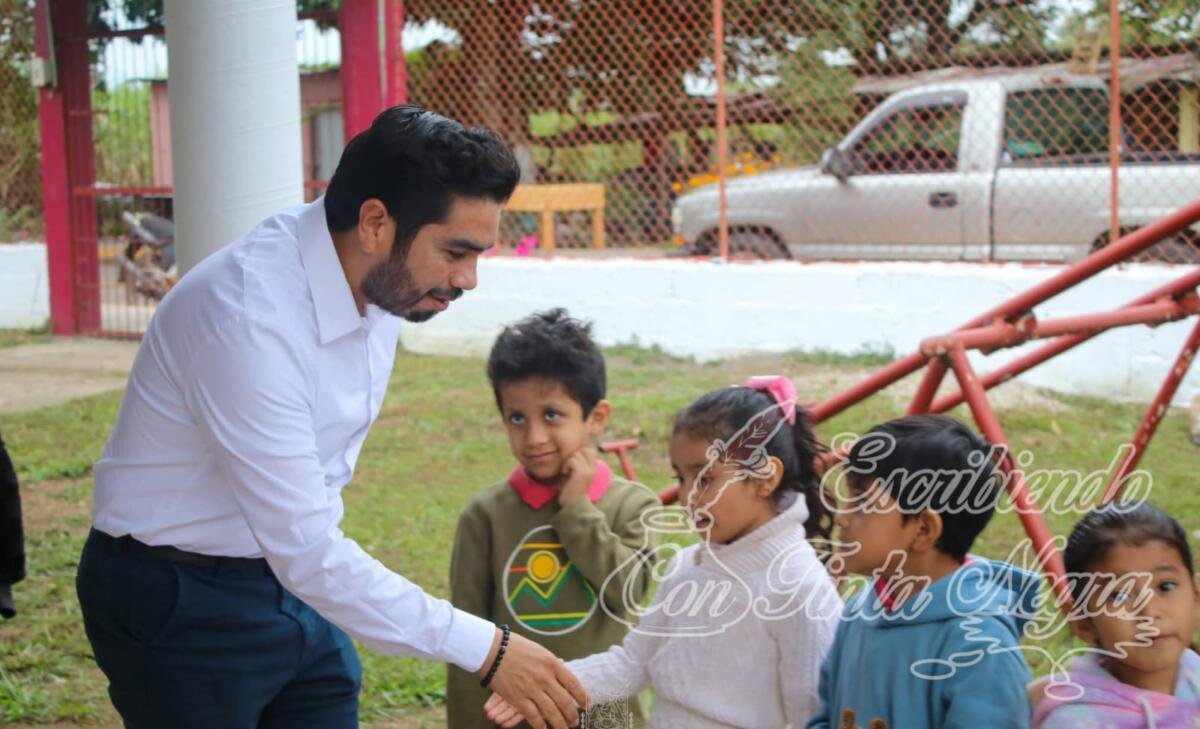 PONEN EN MARCHA PROGRAMA “ALCALDE EN TU ESCUELA” EN YANGA