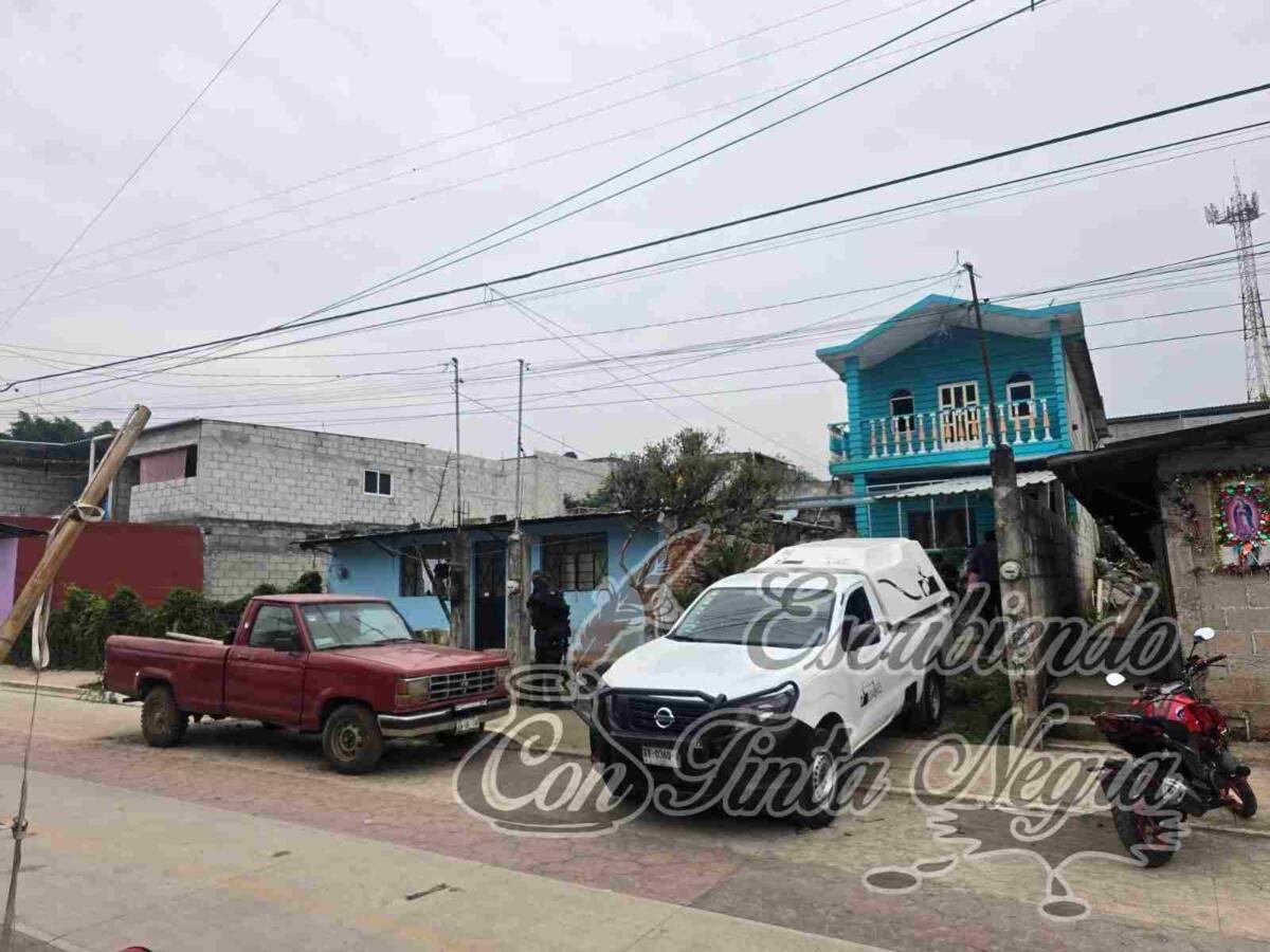 JOVENCITA ESCAPA POR LA PUERTA FALSA