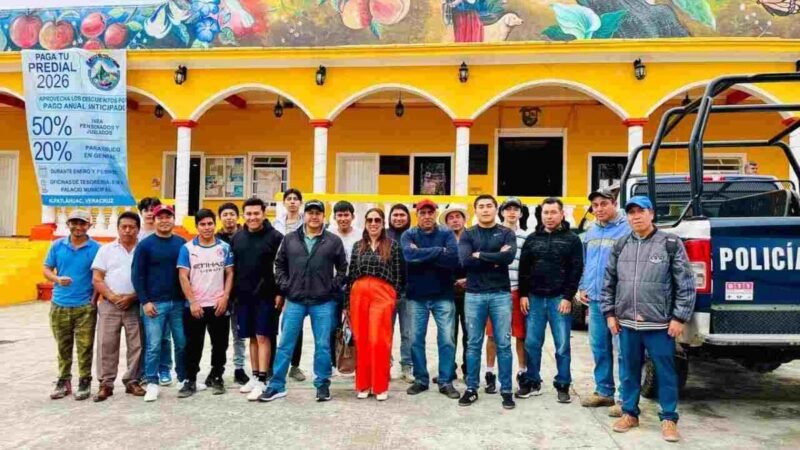 OFRECE ALCALDE APOYO A FUTBOLISTAS DE ALPATLÁHUAC