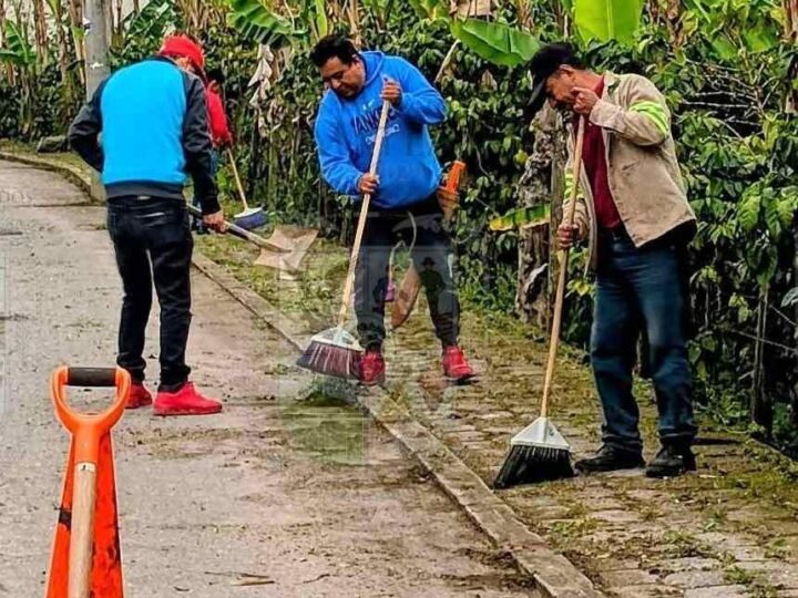 EMBELLECEN TECAMA PREVIO A FIESTA PATRONAL