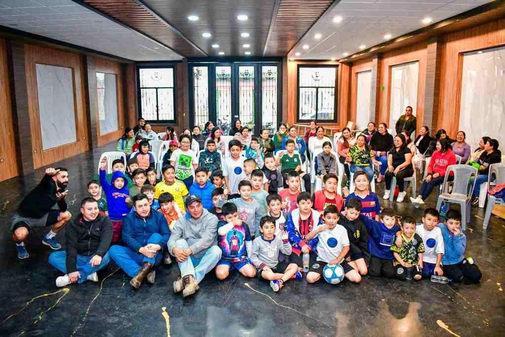 ALCALDE SE COMPROMETE A FORTALECER AL DEPORTE EN ALPATLÁHUAC