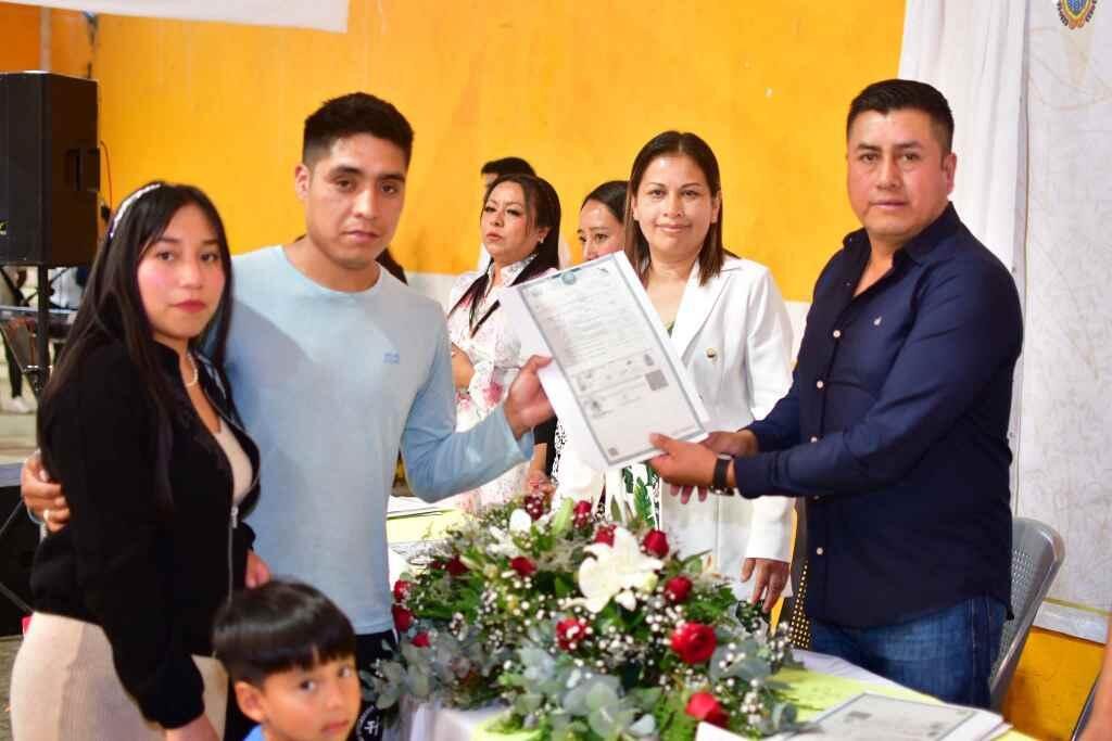 CELEBRAN BODAS COLECTIVAS EN ALPATLÁHUAC