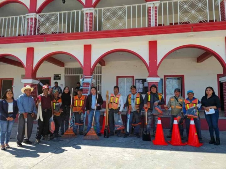 MEJORAN CONDICIONES PARA ÁREAS DEL AYUNTAMIENTO DE CALCAHUALCO