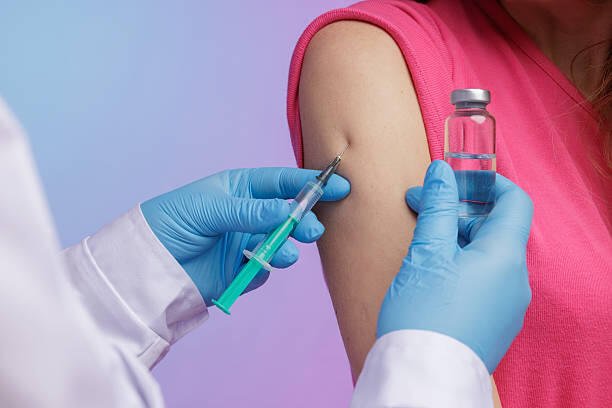 SSA ASEGURA QUE MÉXICO CUENTA CON MILLONES DE DOSIS DE VACUNAS DISPONIBLES