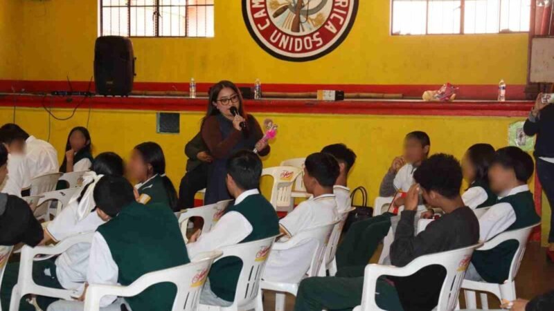 ORIENTAN A ALUMNOS FORTINENSES SOBRE “VIOLENCIA EN EL NOVIAZGO”