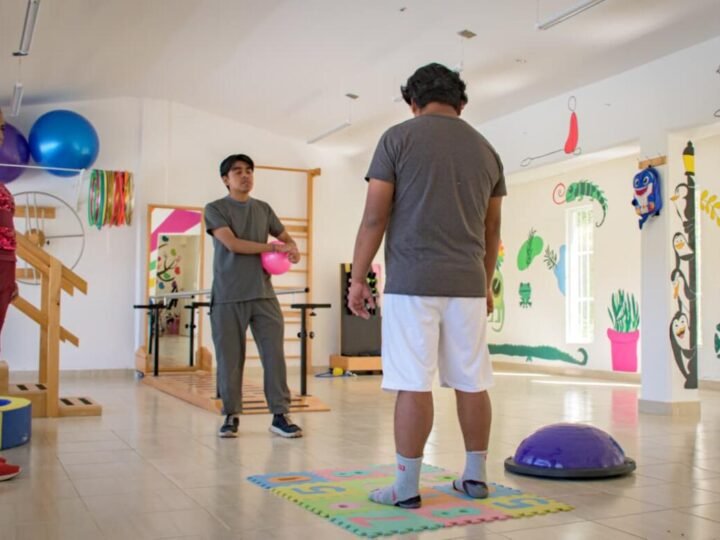 INVITAN A UNIDAD BÁSICA DE REHABILITACIÓN DE IXHUATLÁN DEL CAFÉ