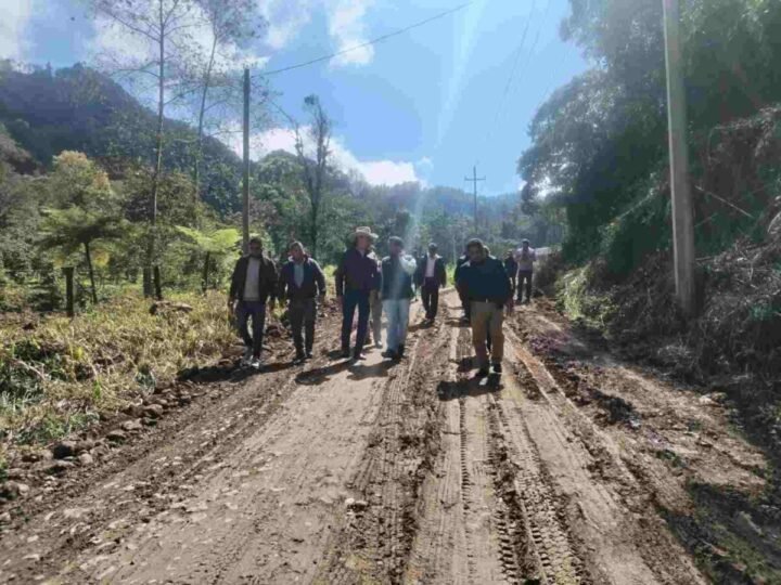 ATIENDEN DESLAVES SOBRE CARRETERA ELOTEPEC-CHICHIQUILA