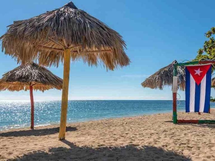 CUBA PIERDE EL TURISMO CANADIENSE POR EL ASEDIO DE ESTADOS UNIDOS