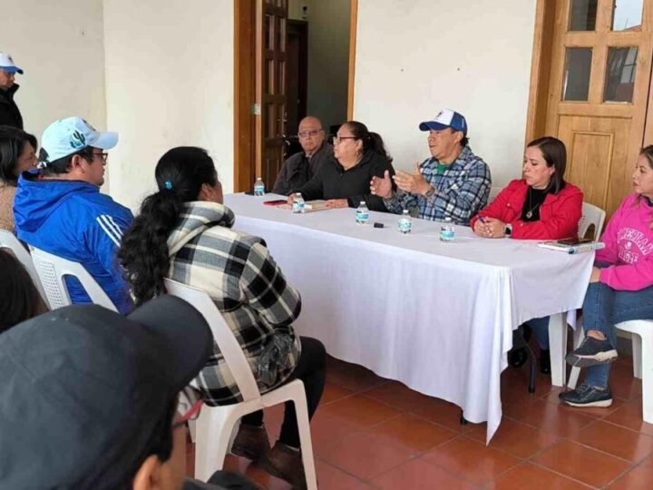 SE REÚNE ALCALDE CON TIANGUISTAS