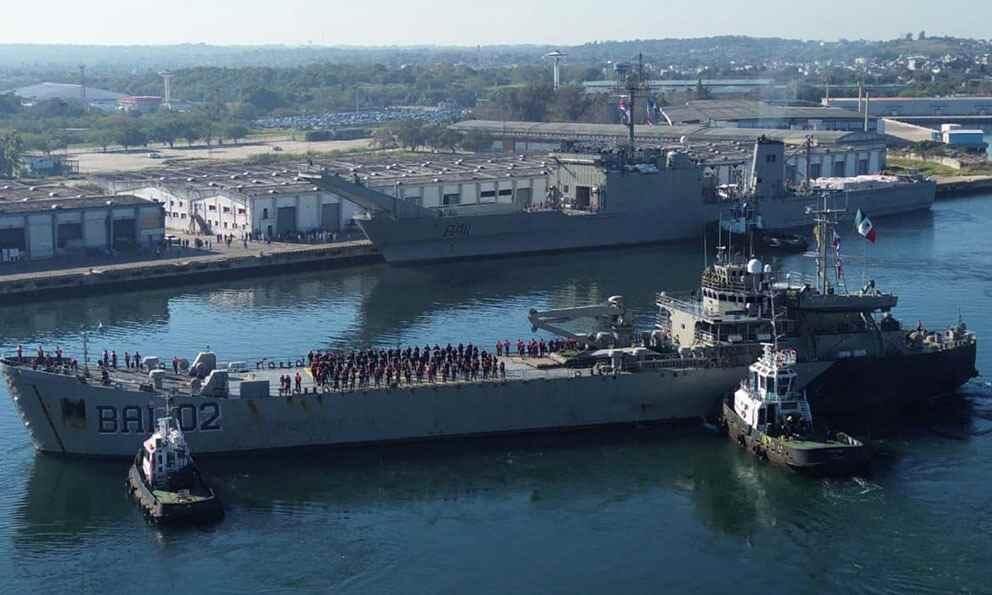 MÉXICO ABRE LA PUERTA A UN PUENTE AÉREO CON CUBA