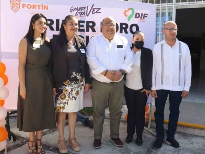 CAPACITAN A ENCARGADOS DE BIBLIOTECAS