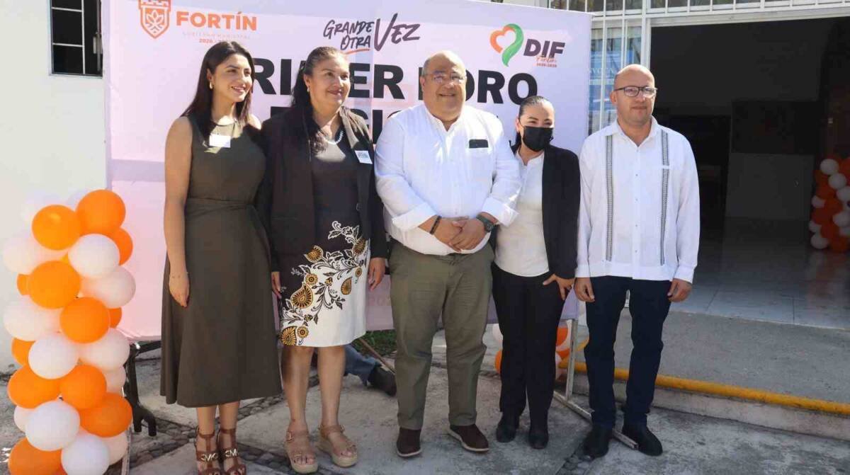 CAPACITAN A ENCARGADOS DE BIBLIOTECAS