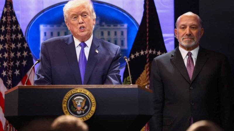 TRUMP SUBIRÁ EL ARANCEL GLOBAL A UN 15% TRAS REVÉS DE LA SUPREMA CORTE